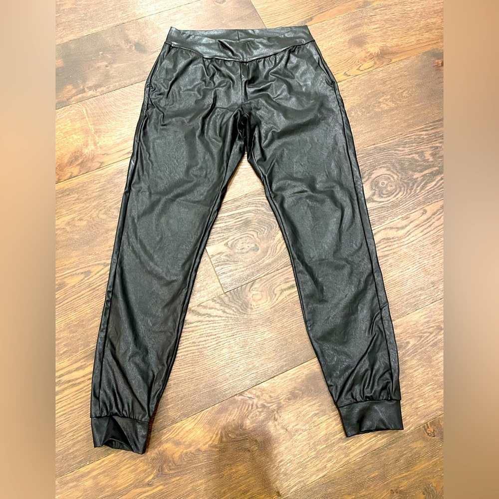 Commando joggers size medium